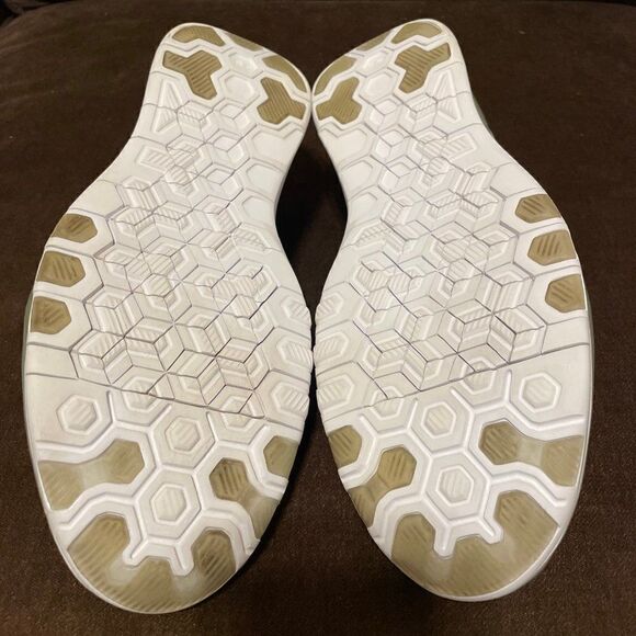 Excellent NIKE Flyknit TR Champagne Gold Silver White Womens 9 US 40.5 EUR - Picture 5 of 9